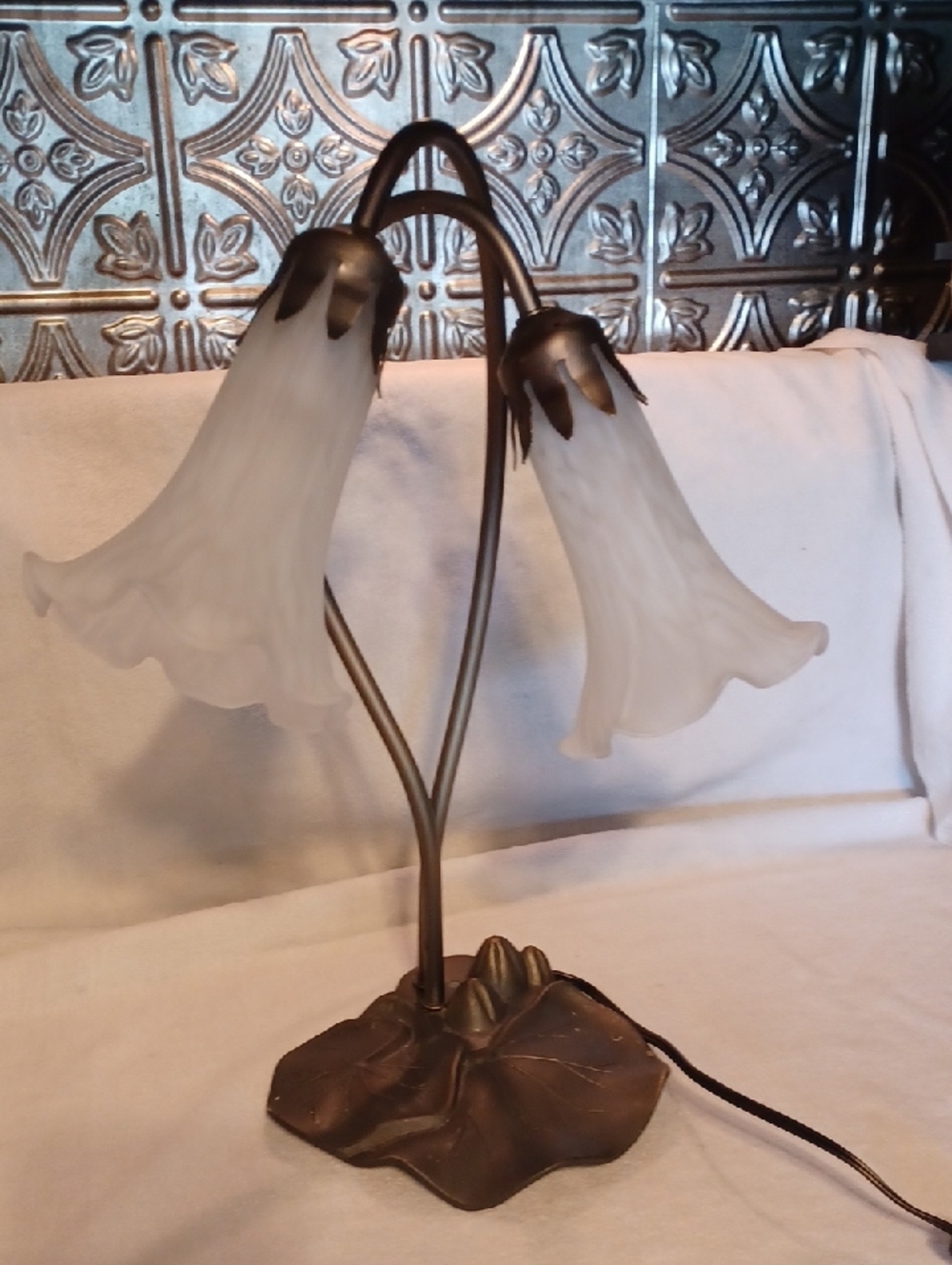 Vintage Art Nouveau Tiffany Style Double Tulip Table Lamp - White Frosted Globes
